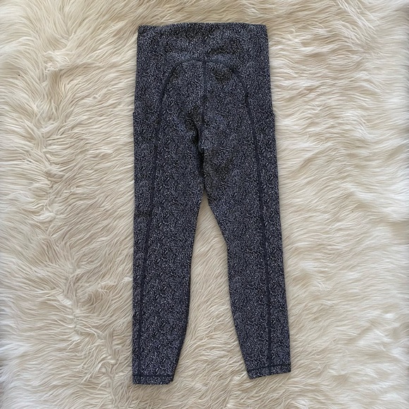 Athleta 7/8 Length Black With Static Ultimate Stash Textured Tights Leggings - Picture 8 of 13